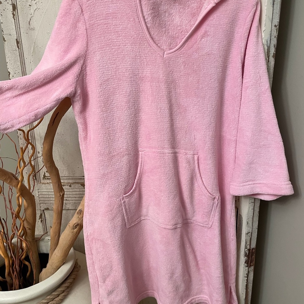 Cozy pink Nautica night shirt. Or pjs. Size XL